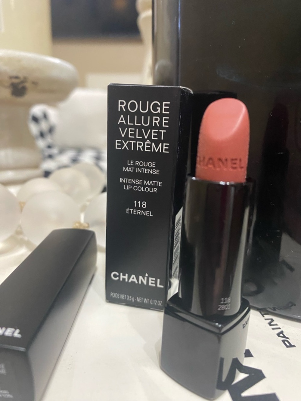 CHANEL Rouge Allure Velvet Extrême  Lipstick - 118 Éternel - Picture 2 of 4